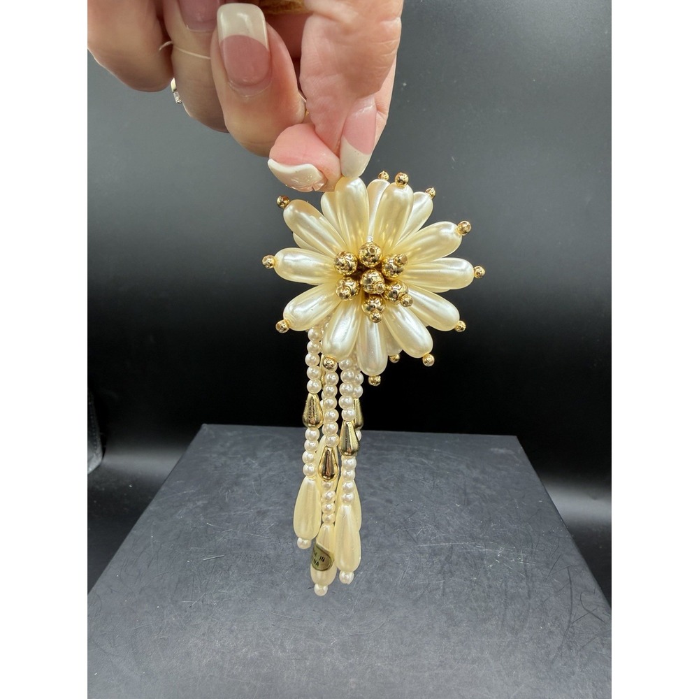 🌸 Vintage Faux Rice Pearl Flower Ornament ✨